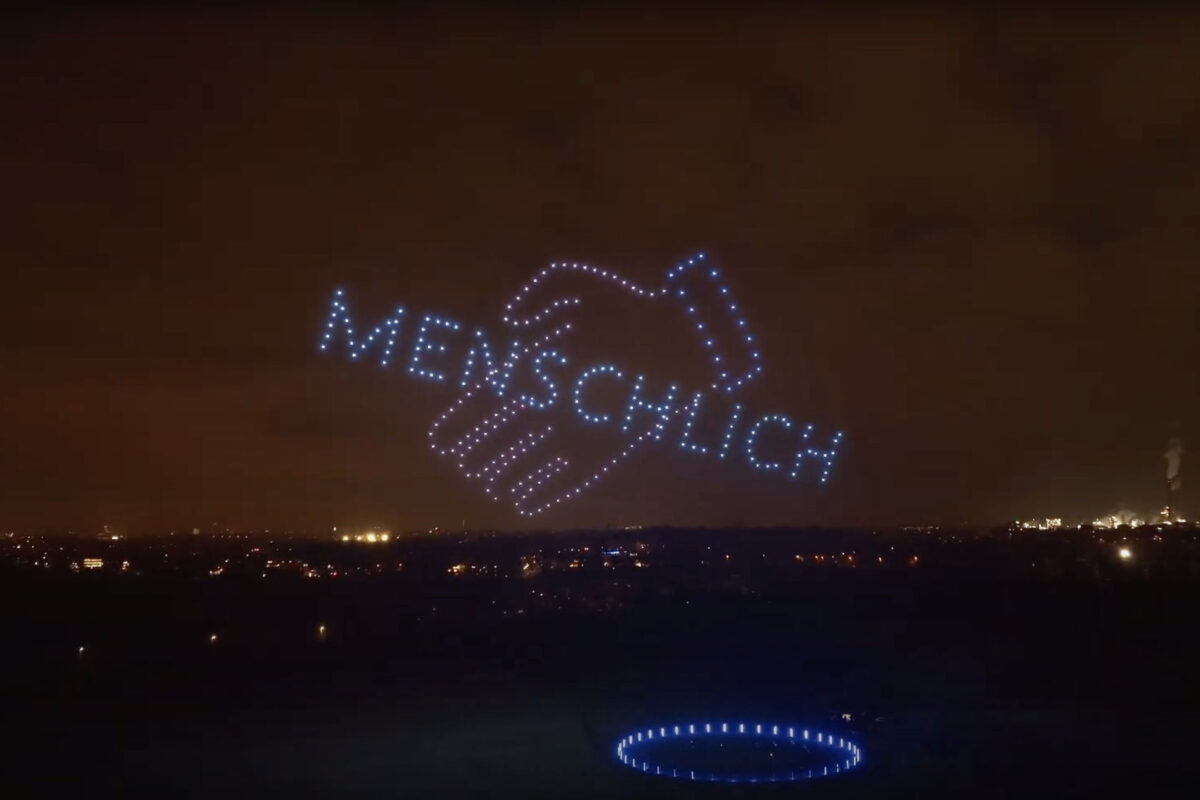 Drohneninszenierung als Teil einer Social-Media-Produktion.