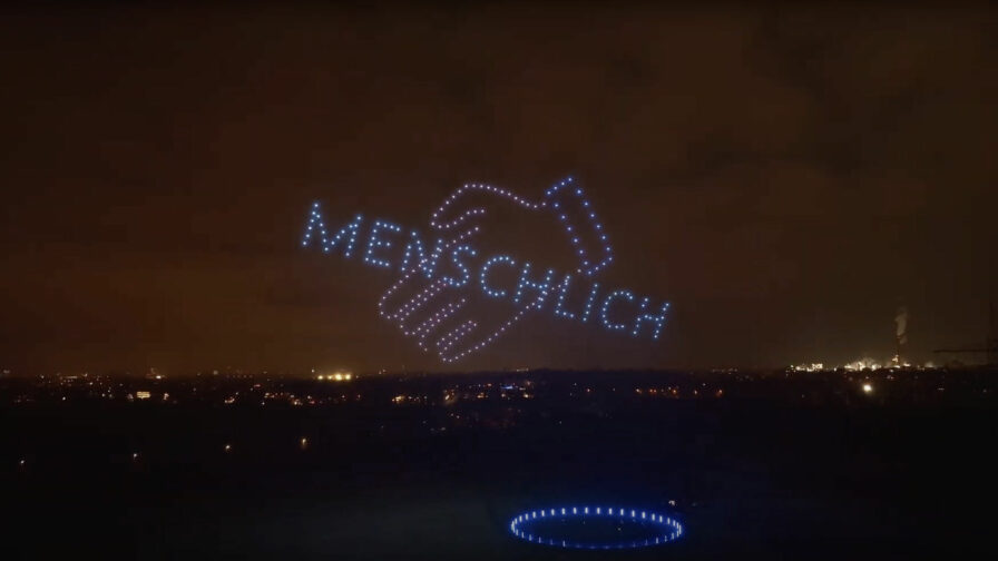 Drohneninszenierung als Teil einer Social-Media-Produktion.