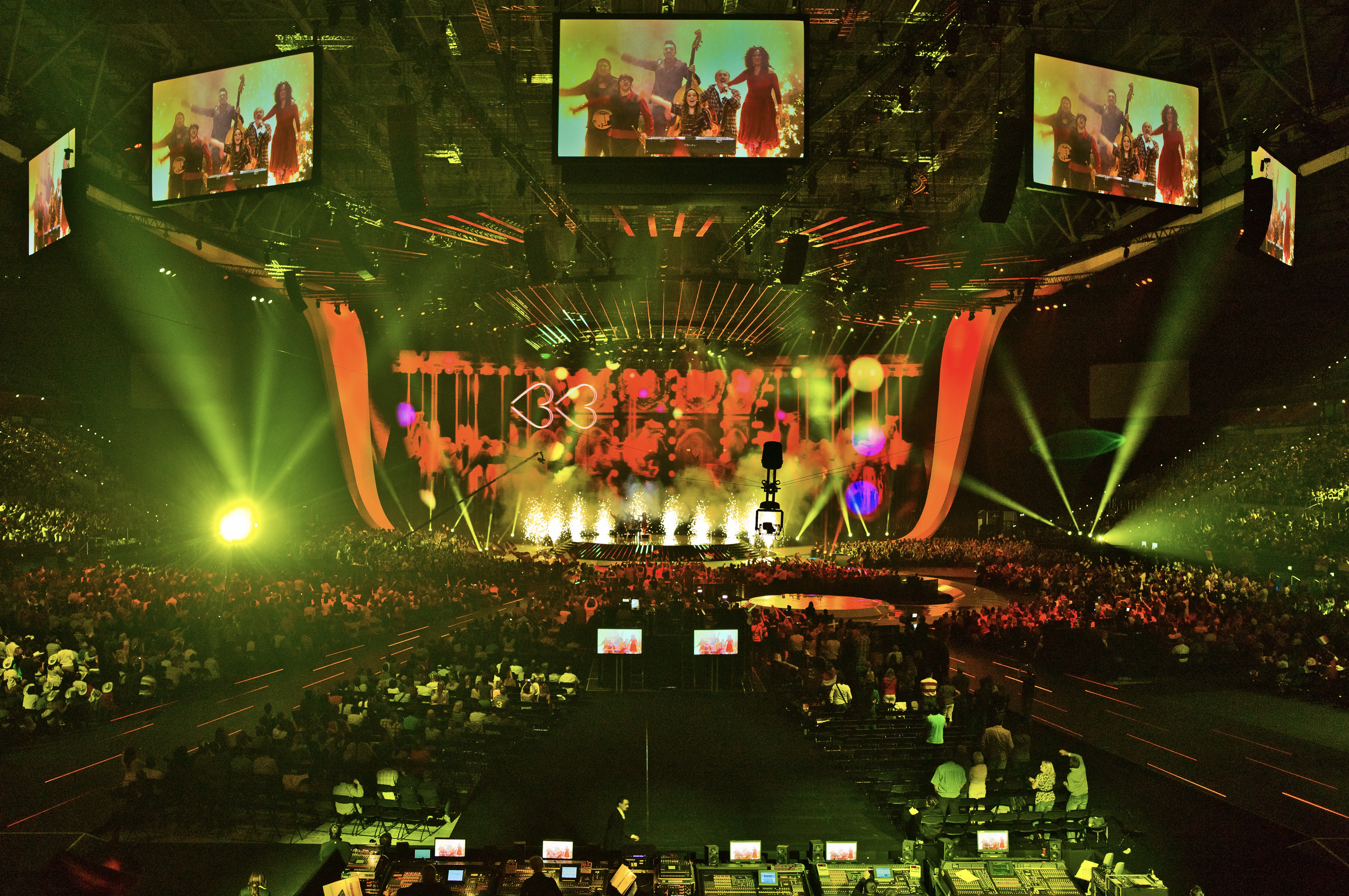 Pyrotechnische Effekte setzen Höhepunkte im Finale des ESC 2011.