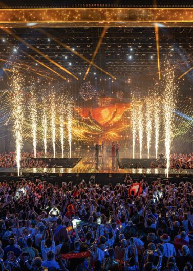 Pyro- und Special Effects verstärken das Finale eines ESC-Acts.