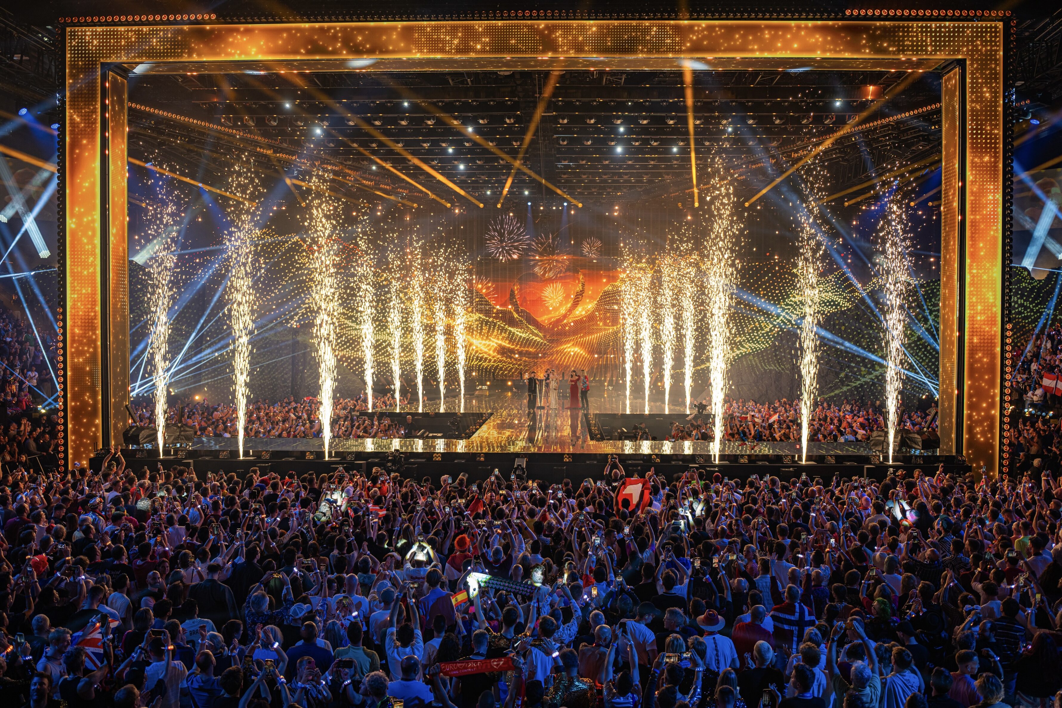 Pyro- und Special Effects verstärken das Finale eines ESC-Acts.