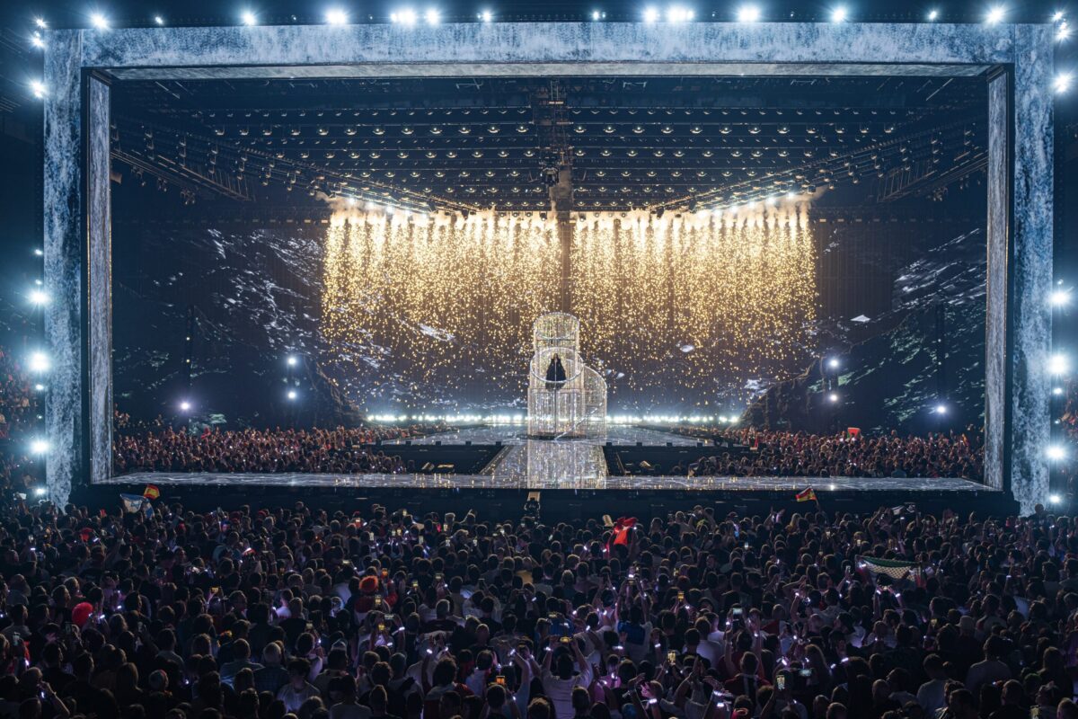 Pyro- und Special Effects begleiten eine internationale Live-Übertragung mit Millionenpublikum.