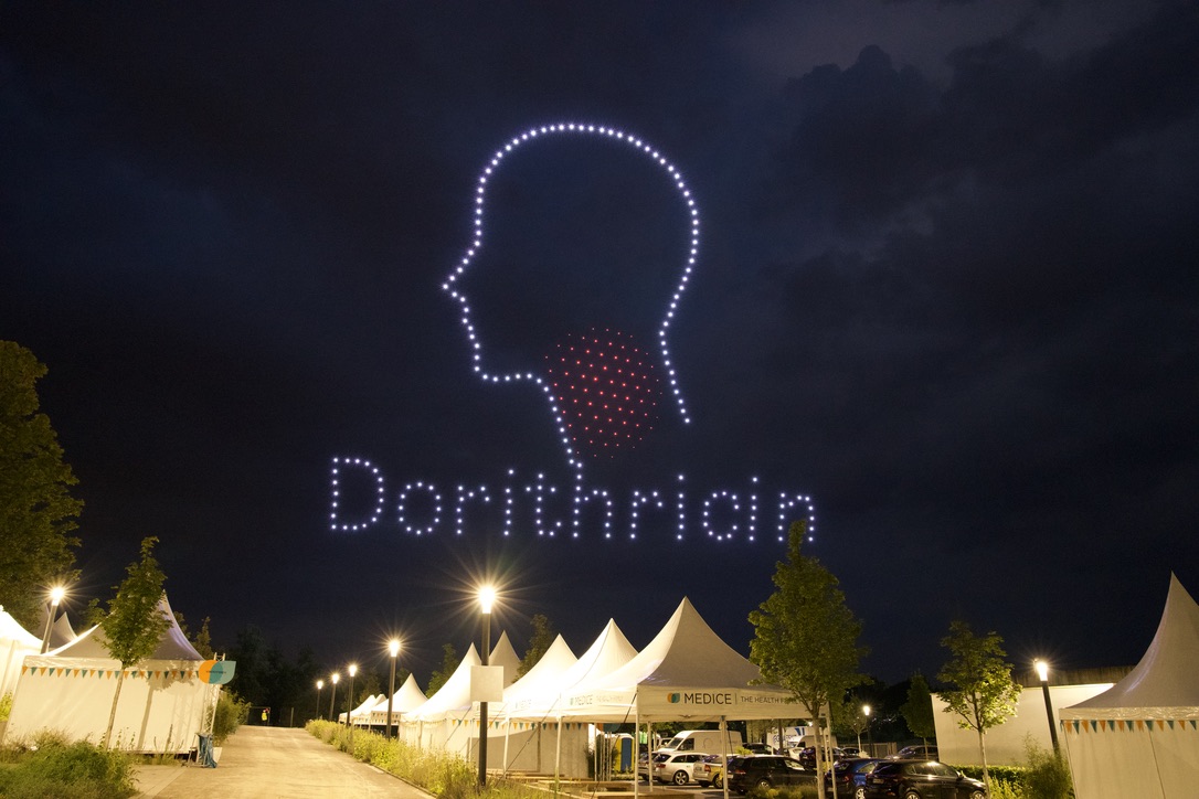 Drohnenshow mit abstrakten Formen Lichtanimation Event Deutschland