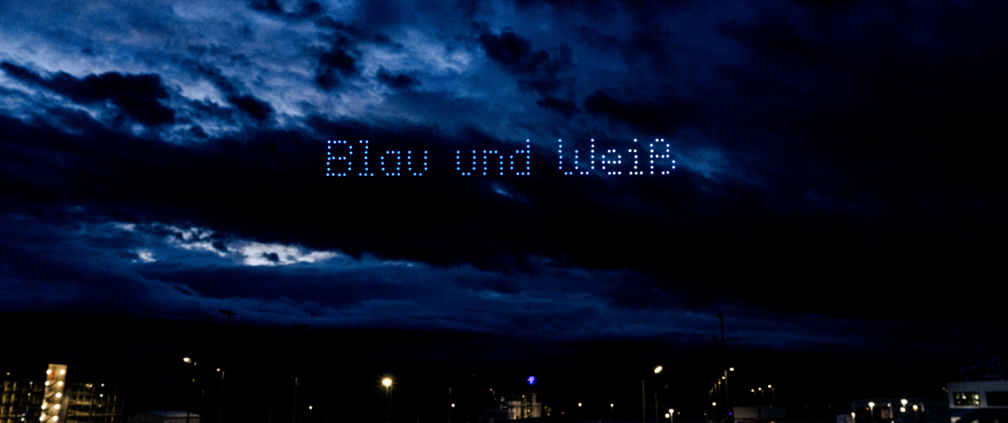 Drohnen und Stadionbeleuchtung verschmelzen zu einer Show