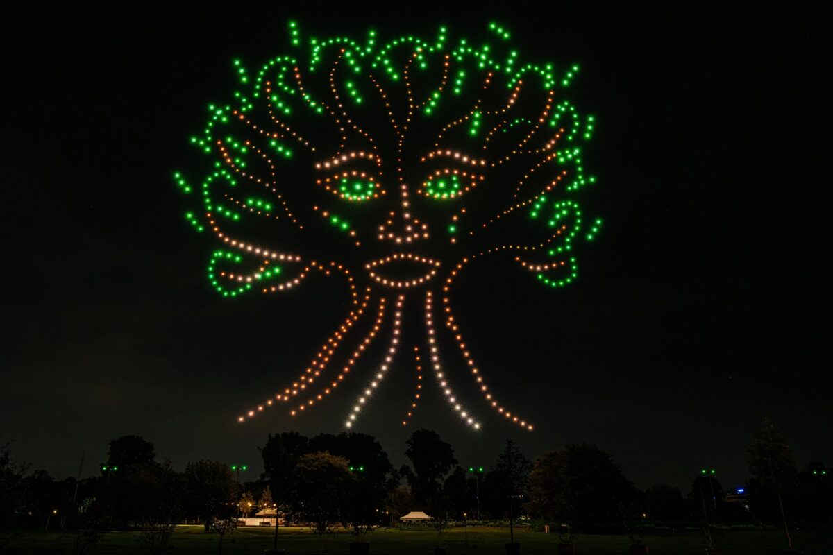 Sprechender Baum aus Lichtdrohnen bei der Landesgartenschau Neuss 2026